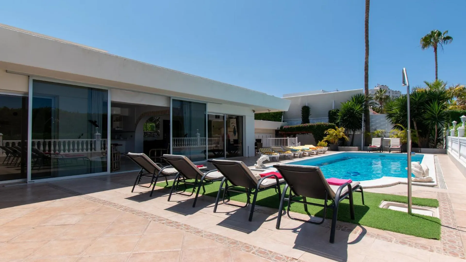Stunning 6 Bedroom Villa Private Heated Pool Costa Adeje